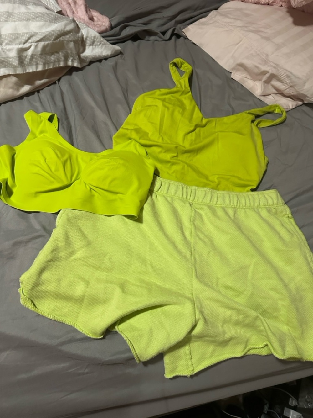 Aerie neon green set